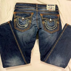 Men’s true religion, size 33, thick stitch, rare stitching, fit straight.